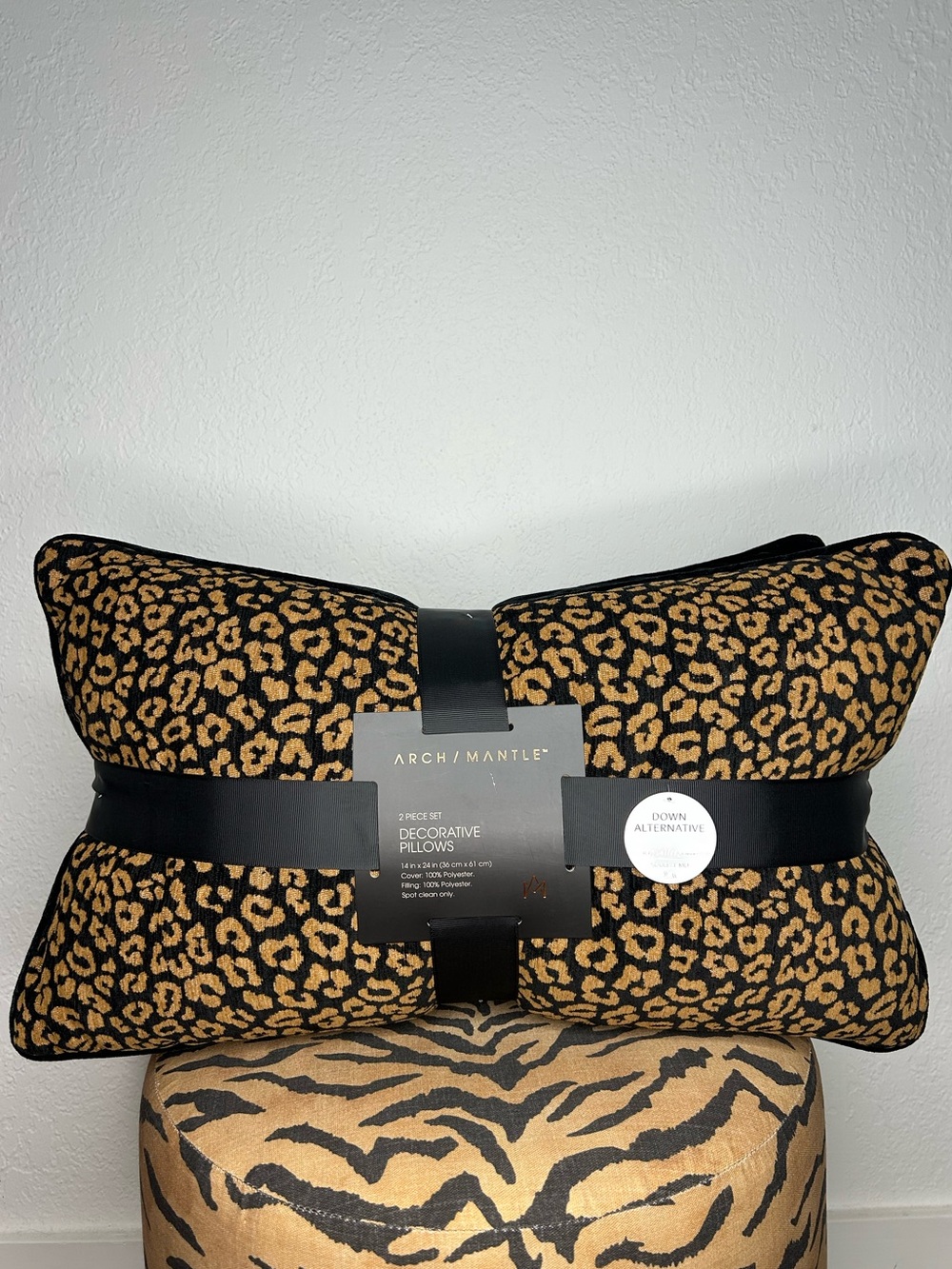 NEW Set of 2 Down Alternative Leopard Cheetah Print Luxury Decorative Pillows